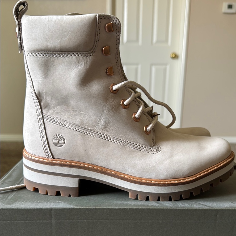 Timberland Light Beige Leather Boots
